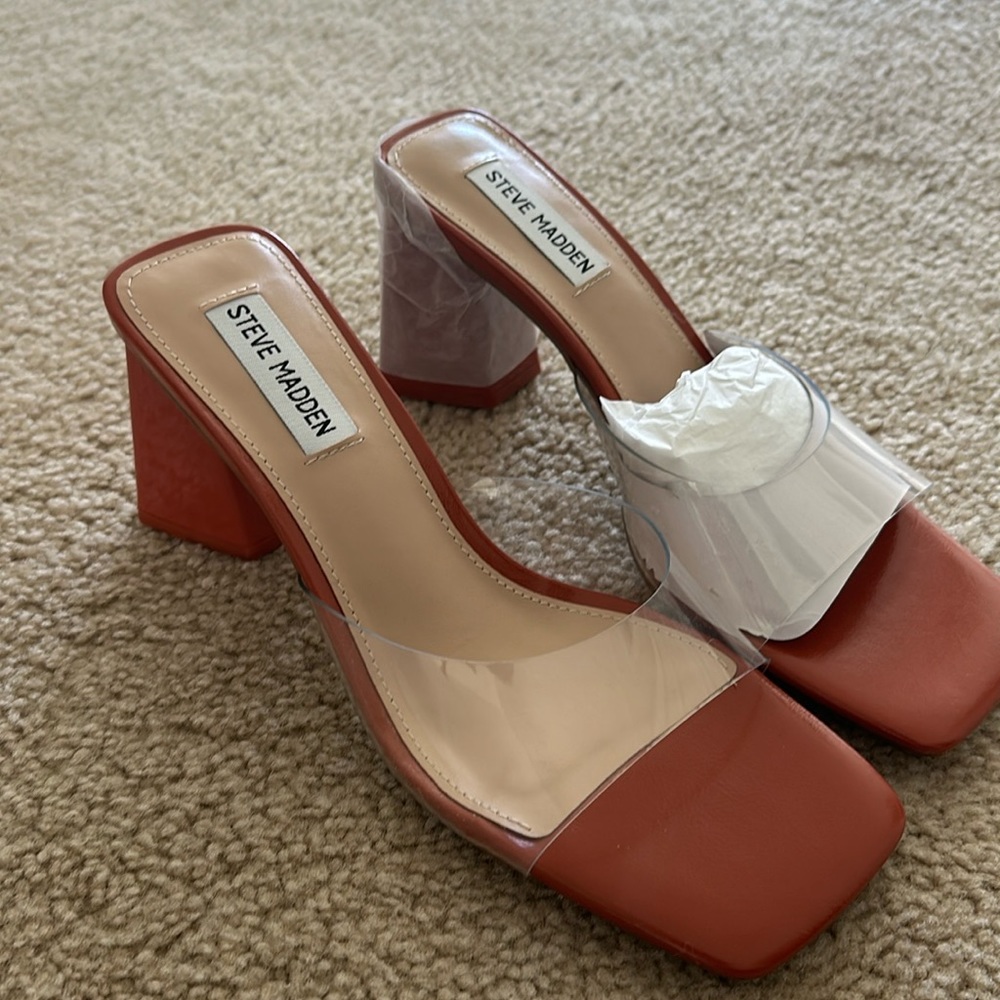 NEW Steve Madden Sandals